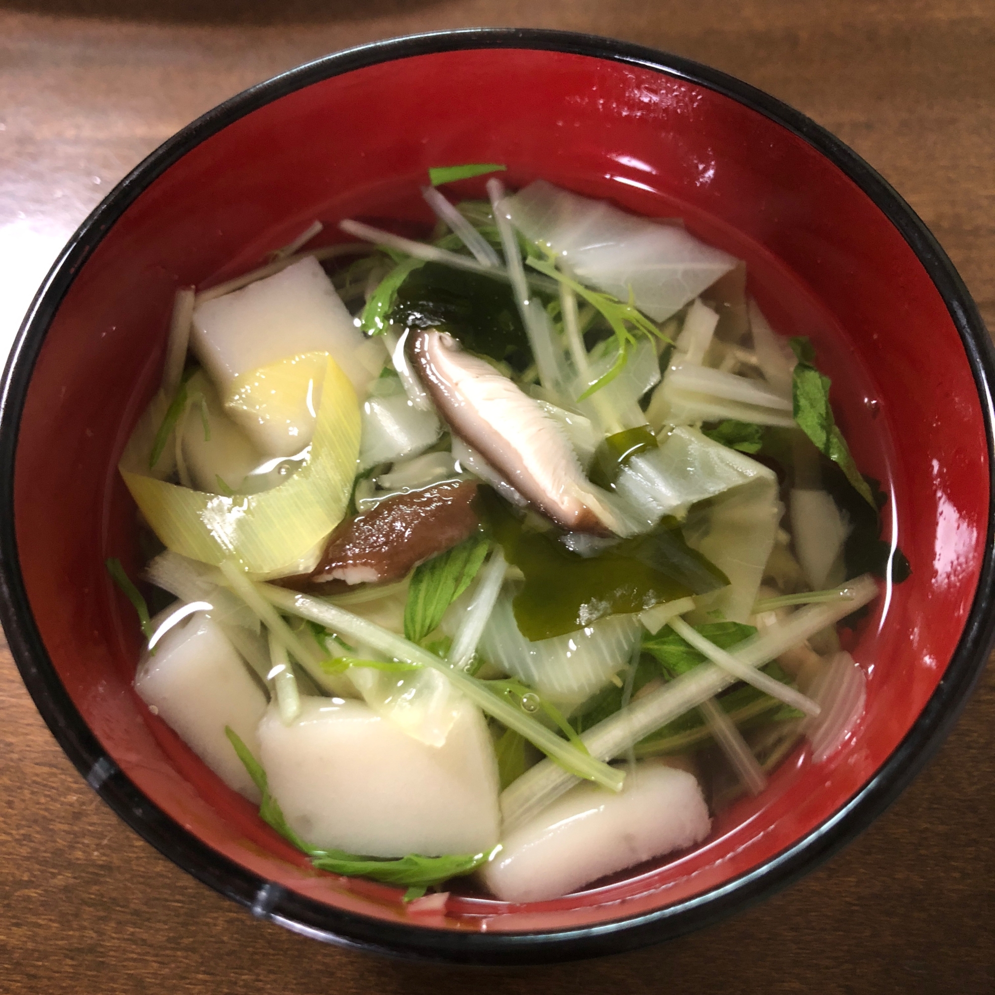 水菜とハンペンのすまし汁