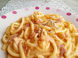 パスタより簡単!うどんdeカルボナーラ