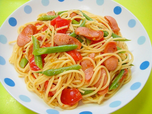 インゲンとウインナーフレッシュトマトのパスタ