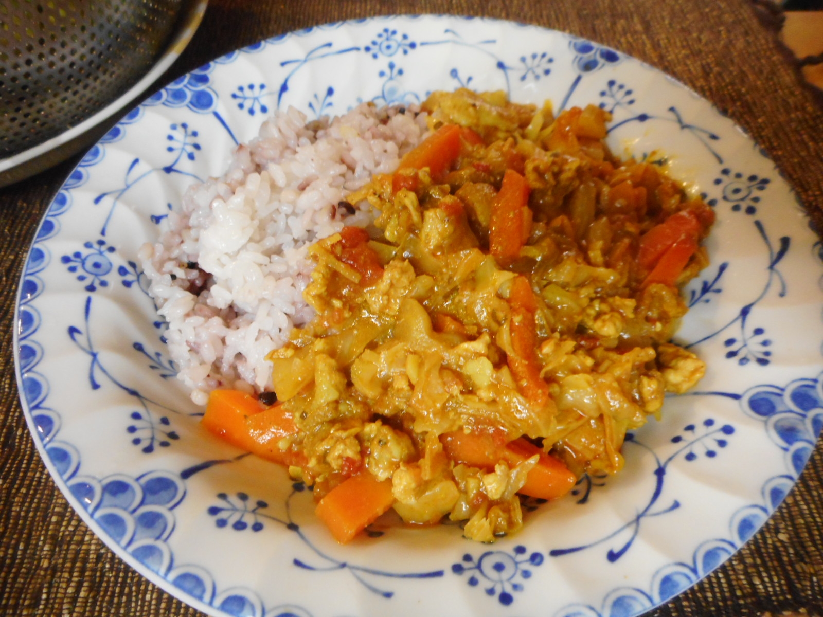 豚肉、ニンジン、キャベツのカレー