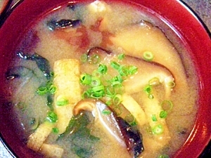 干椎茸と海藻MIXのお味噌汁
