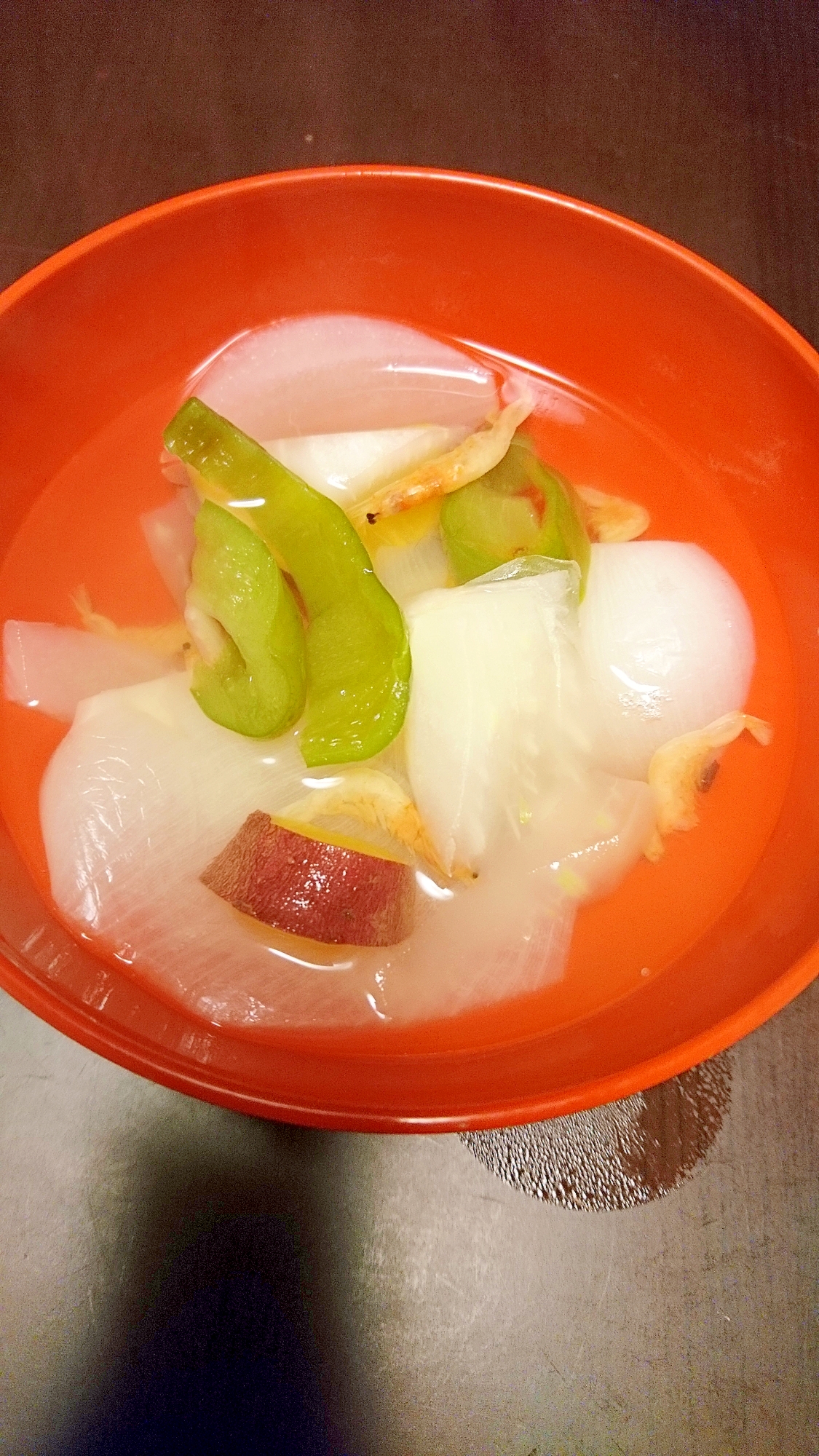 【スープ料理】冷凍玉ねぎと冷凍ピーマンのスープ