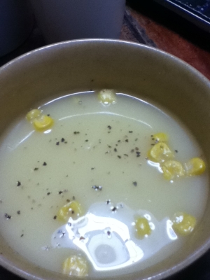 豆乳でコーンポタージュスープを溶いてみた レシピ 作り方 By とりあえず乾杯 楽天レシピ