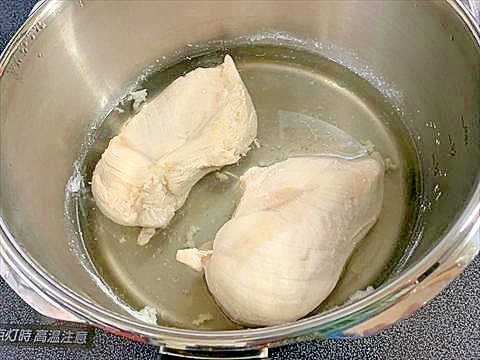蒸し鶏