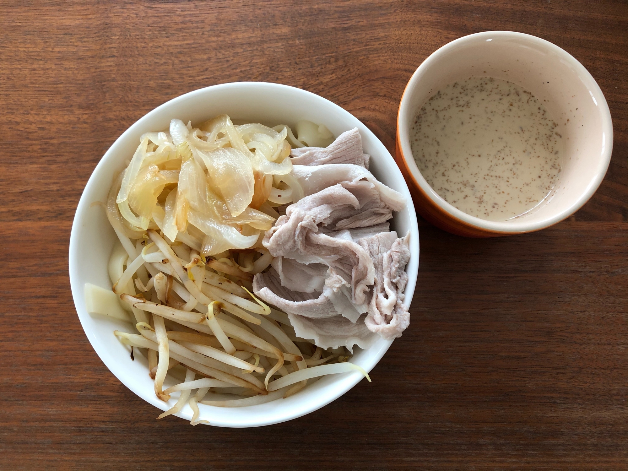 野菜村Wごまミックスを使ったサラダうどん