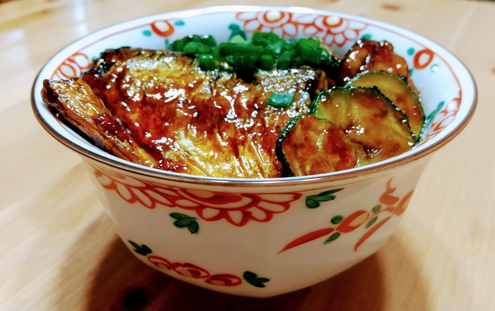 夏本番！簡単！節約！サバとズッキーニのかば焼き丼