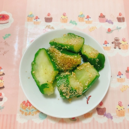 たたききゅうりのごま和え