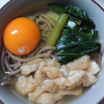 nabenさ〜ん♪
やっと涼しくなって来たので温かいお蕎麦を久しぶりに食べました❣
とっても美味しかったです•౿•
残っていた納豆のタレを使えて助かりました☘️