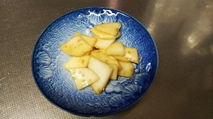 柚子の皮がなかったので柚子胡椒入れてみました(^^;)簡単に美味しく出来ました(*^^*)