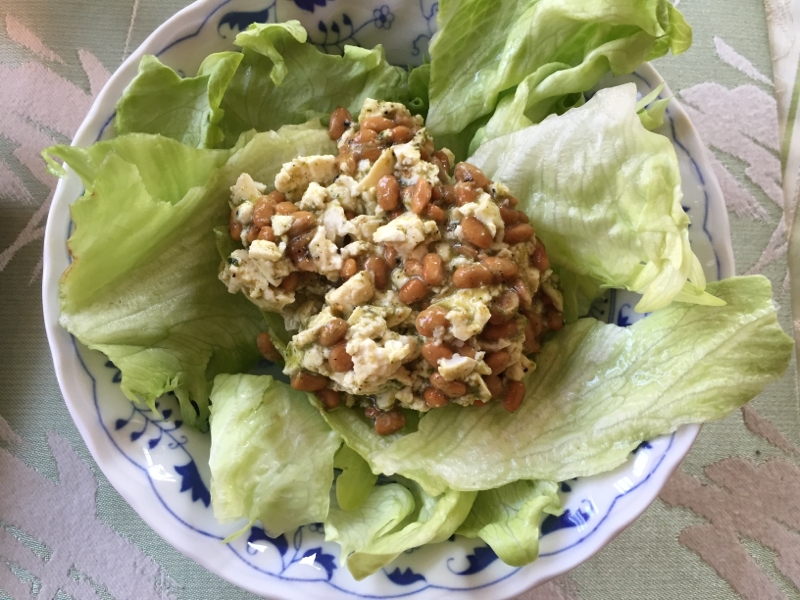 豆腐と納豆のバジル味の混ぜ混ぜ簡単サラダ