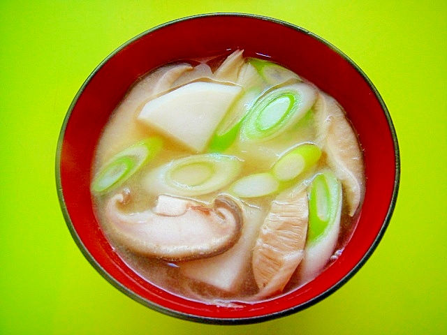 カブと椎茸長ネギの味噌汁