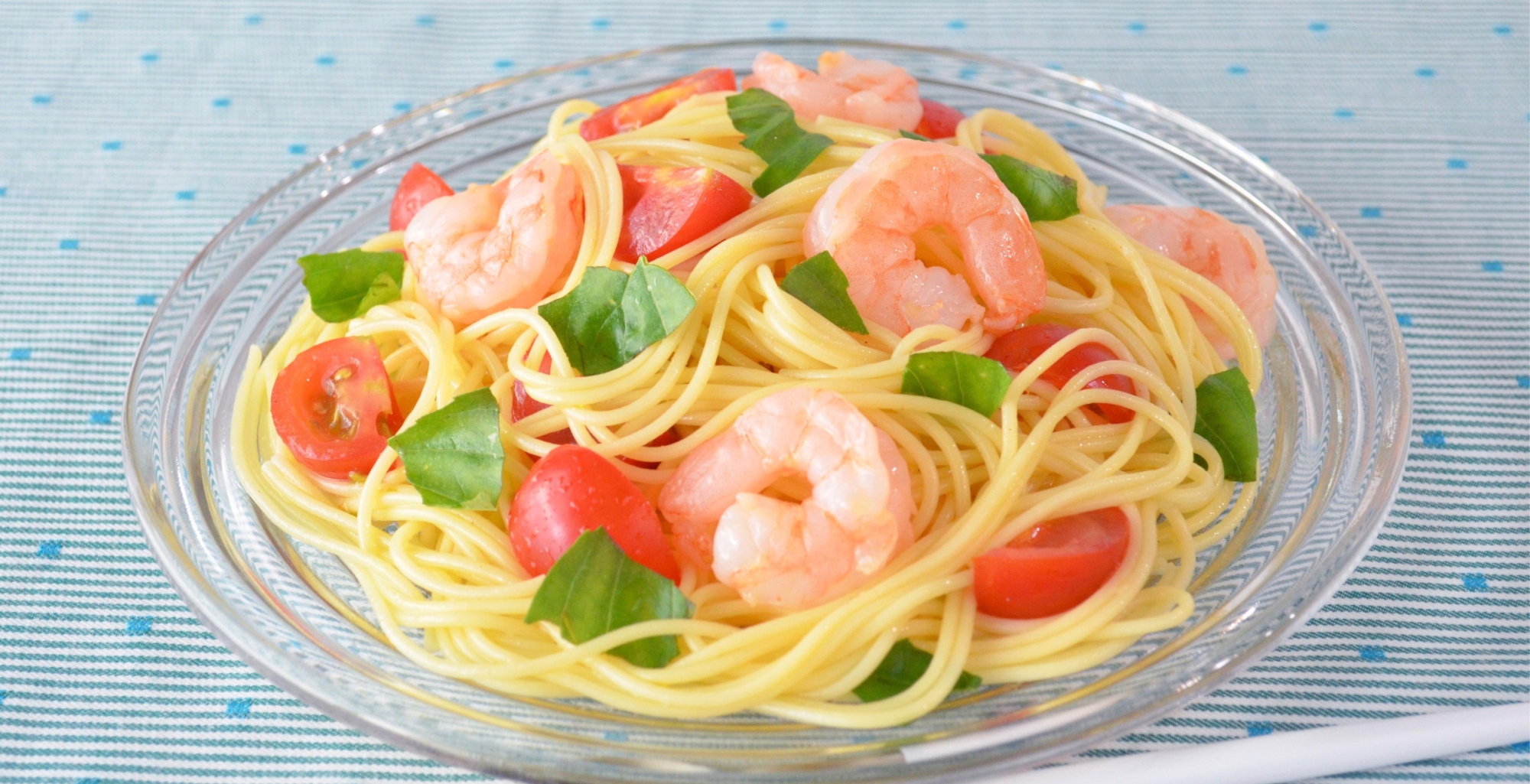 えびとミニトマトの冷製パスタ