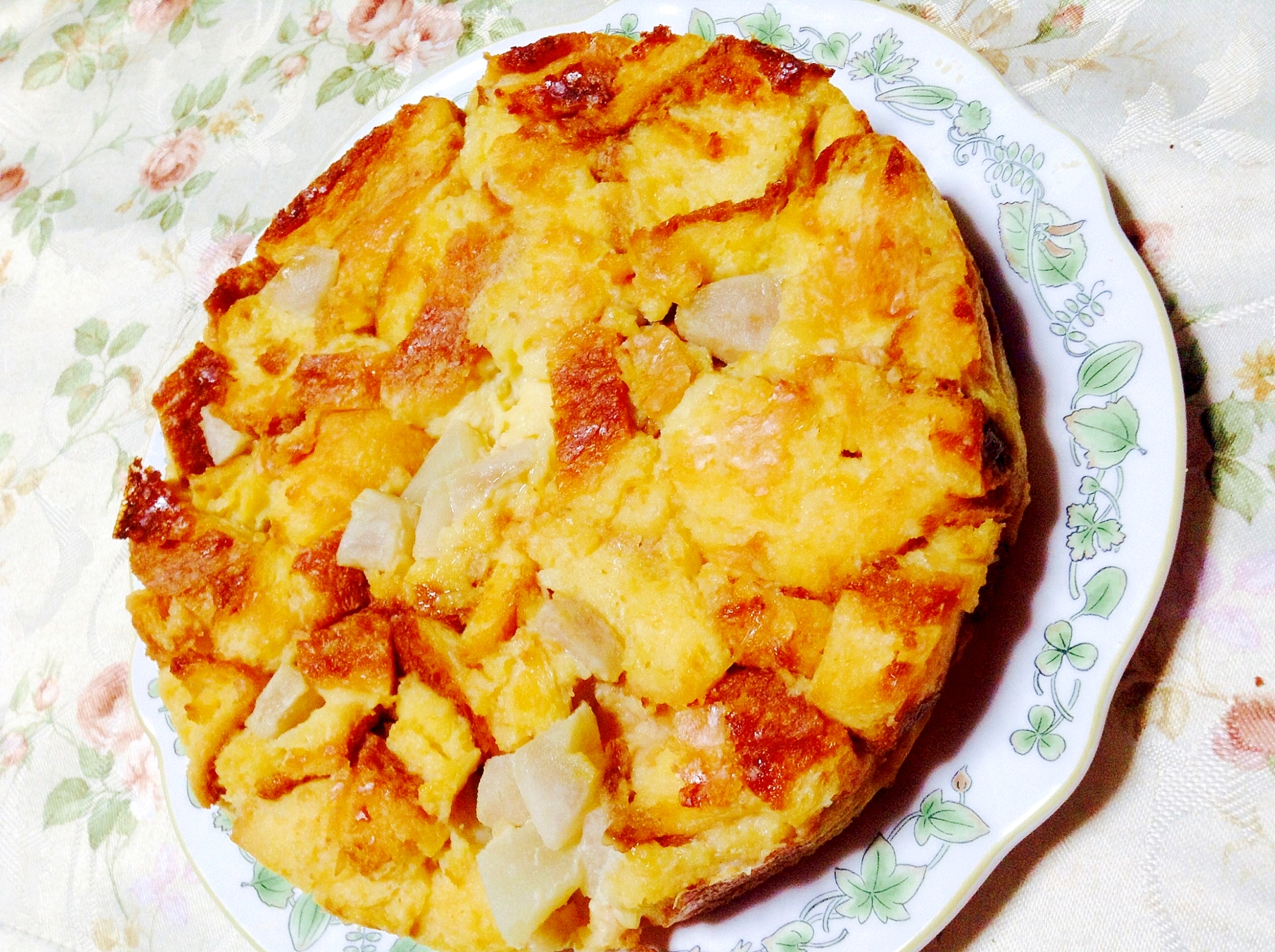 パンの耳が大活躍♪りんご&パンの耳のケーキ