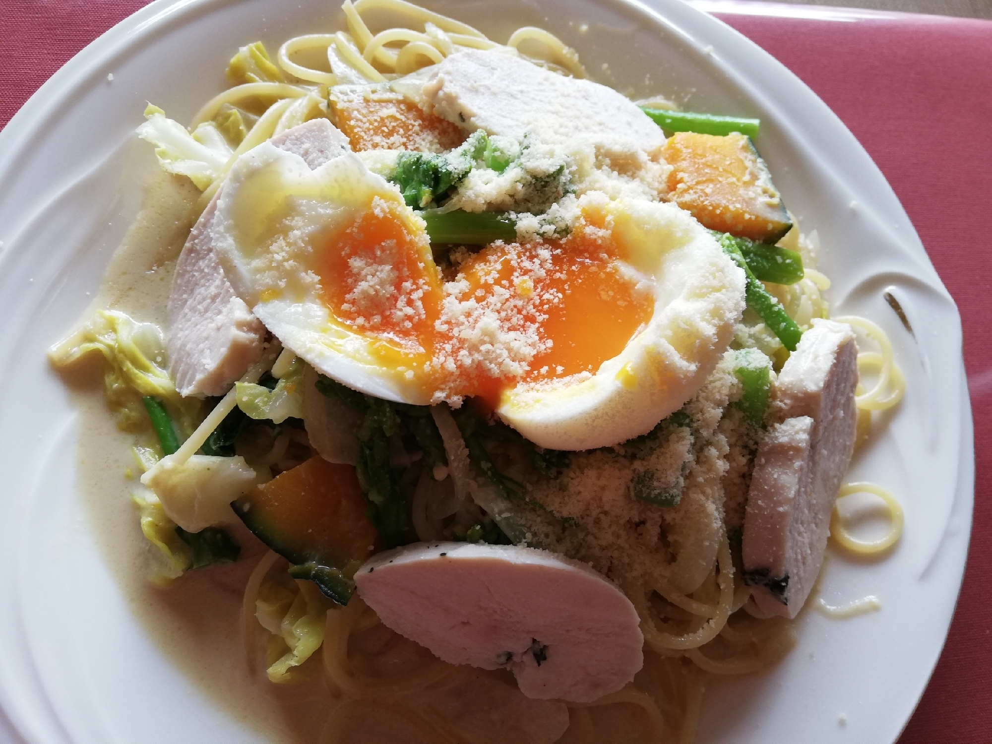 春野菜と半熟卵の豆乳スパゲティ