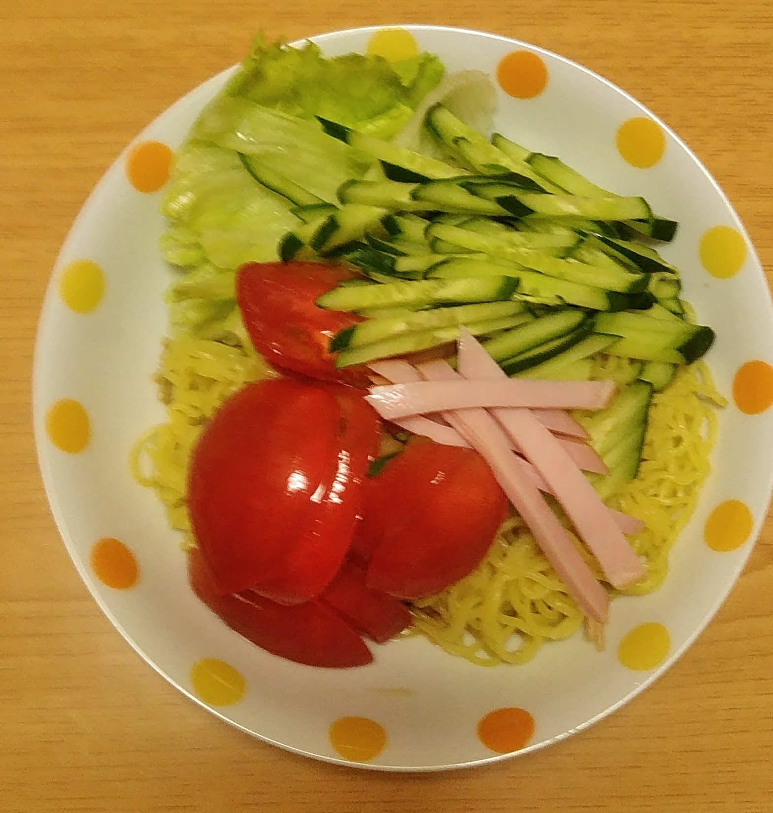 野菜とハムの冷やし中華