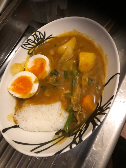 ほうれん草とトロケルチーズを加えたレトルトカレー☆