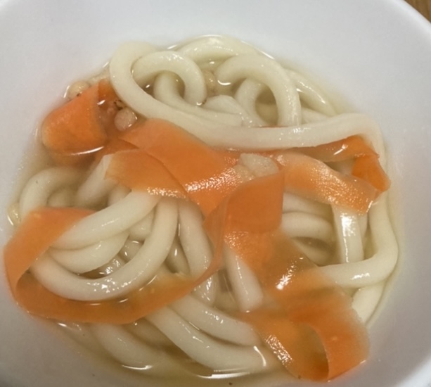 人参と天かすの温うどん