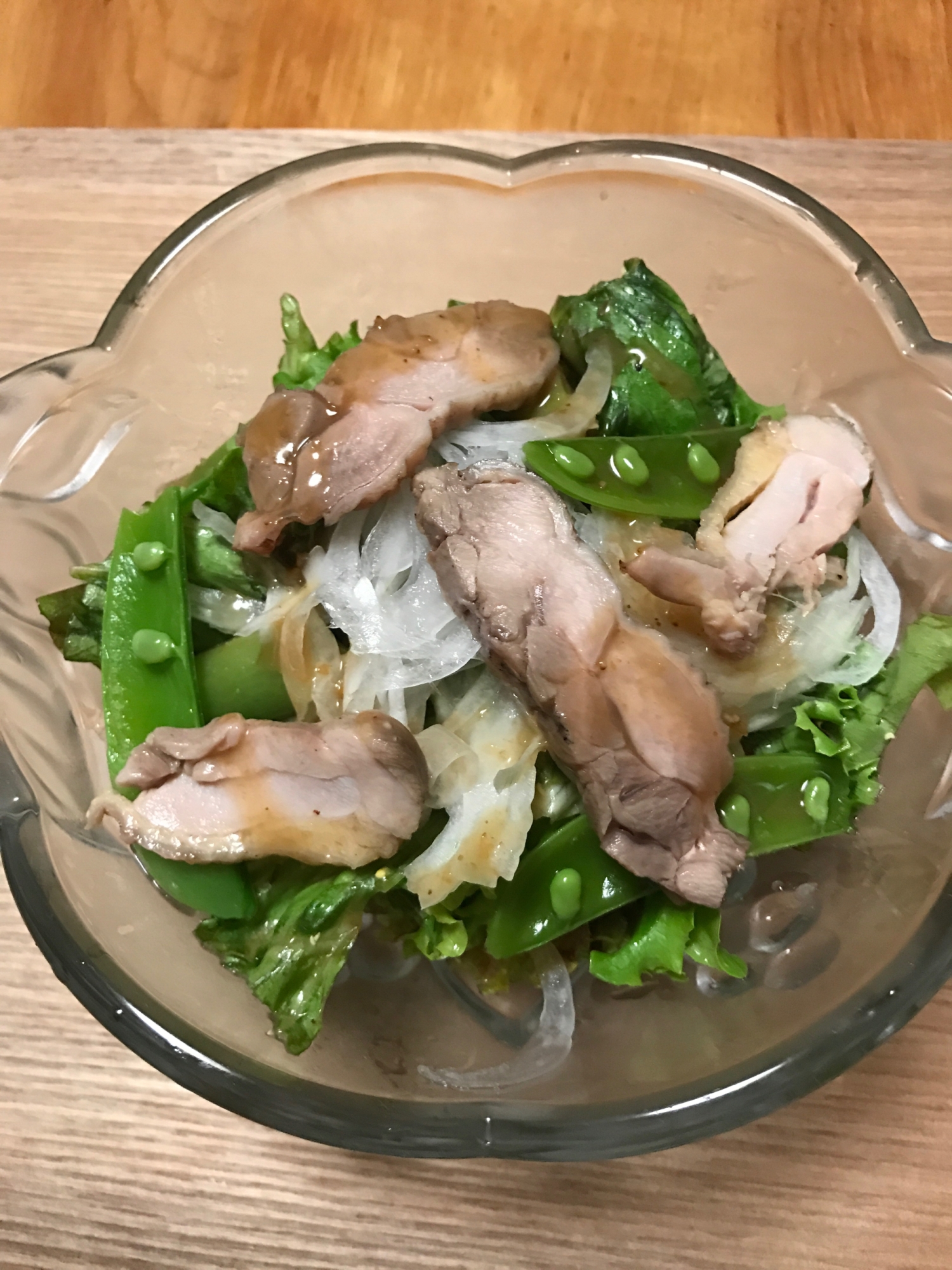鶏たたきと野菜のトマトポン酢サラダ