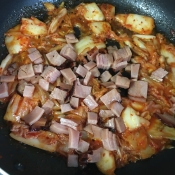 夏休みご飯 酸っぱくなったキムチで叉焼ネギ卵炒飯 レシピ 作り方 By Kuuuma 楽天レシピ