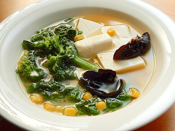 菜の花で 戻さない きくらげ 豆腐の味噌スープ レシピ 作り方 By ジョン リーバス 楽天レシピ 菜の花で 戻さない きくらげ 豆腐の味噌スープ レシピ 作り方 By ジョン リーバス 楽天レシピ