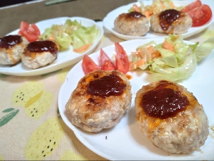 「給食でひじきと豆腐入りのハンバーグが出たけど、普通のハンバーグが食べたい」と娘に言われ、豆腐は入れずに作らせて頂きました❢好みの味だったようで喜ばれました♡