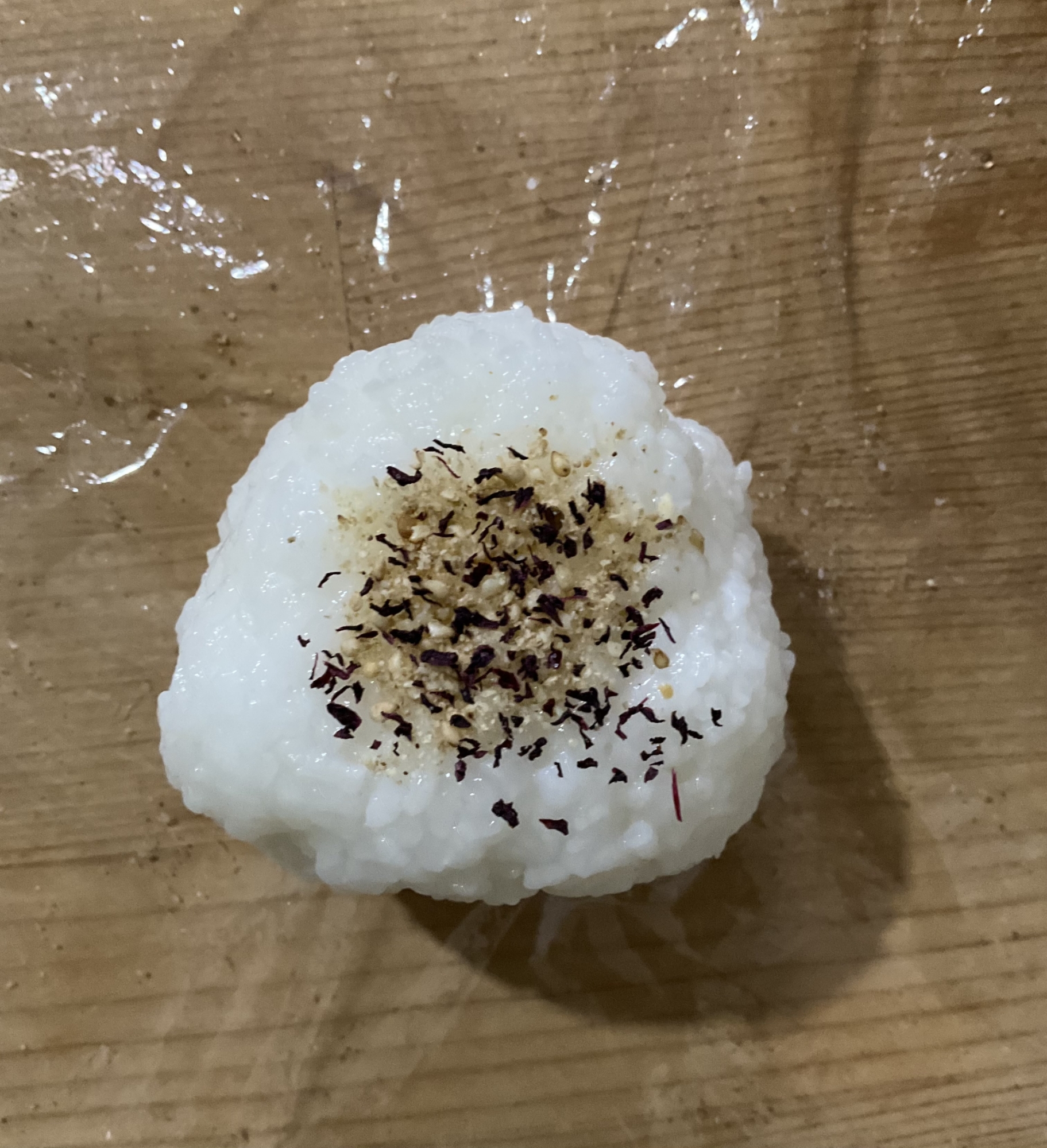 レタスあみえび入りおにぎり