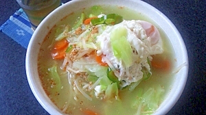 鍋ひとつで野菜も栄養もたっぷり煮込みラーメン