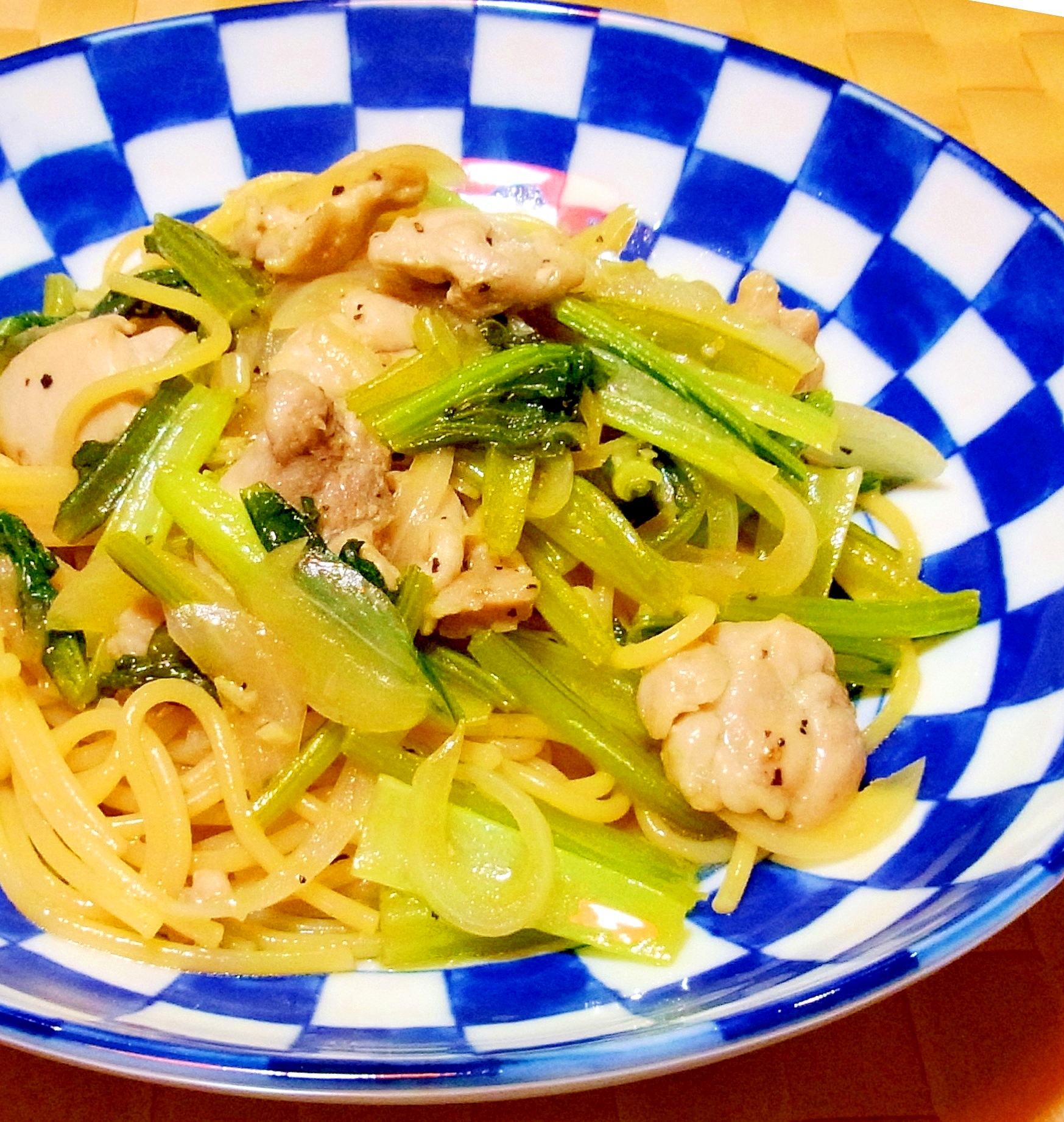 鶏肉と小松菜の和風パスタ