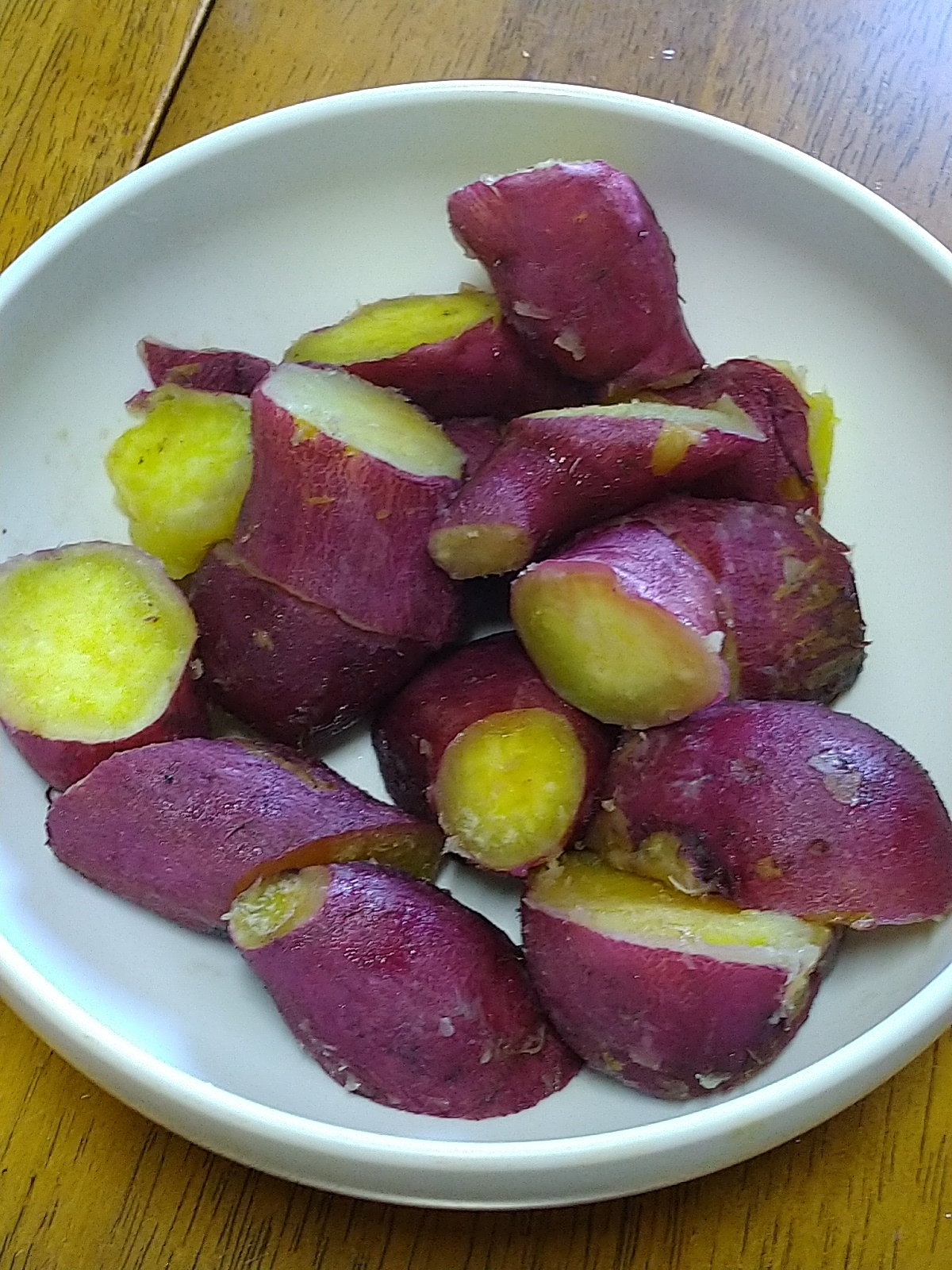 圧力鍋で素早く作れる！さつまいも煮