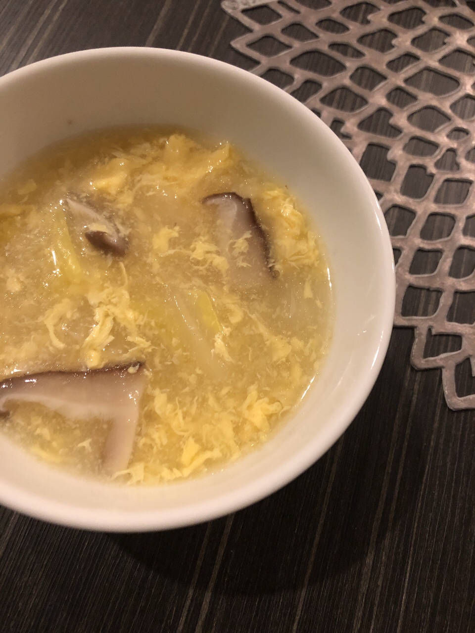 椎茸と白菜の玉子スープ