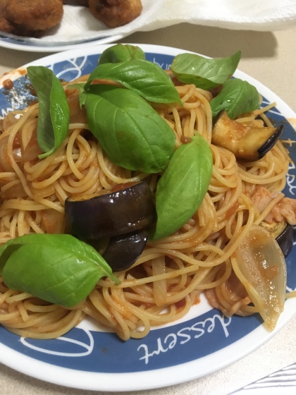 茄子とベーコンのトマトパスタ