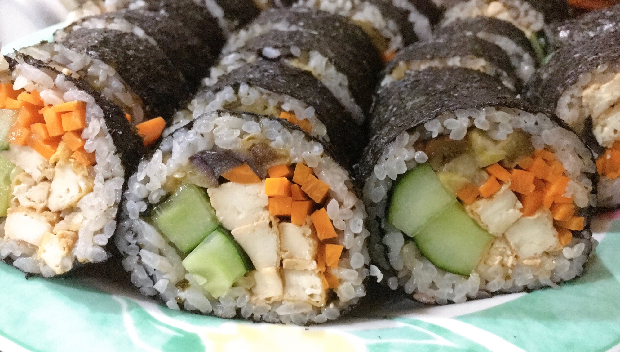 野菜たっぷり!プラントベース巻き寿司