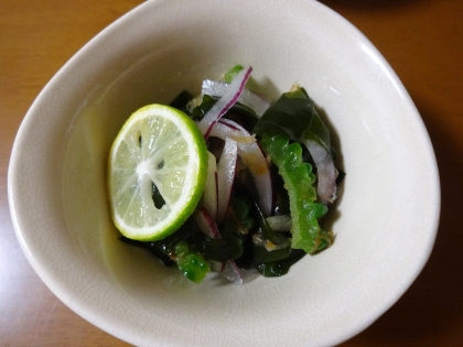 食材があったので、早速作らせていただきました！
酢の物の味付けだけでもサッパリとしてますが、スダチでさっぱり＆爽やかさも加わって、とっても美味しかったです♪