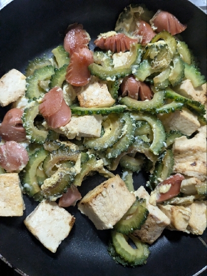 鶏肉でゴーヤチャンプルー　（我が家の味）