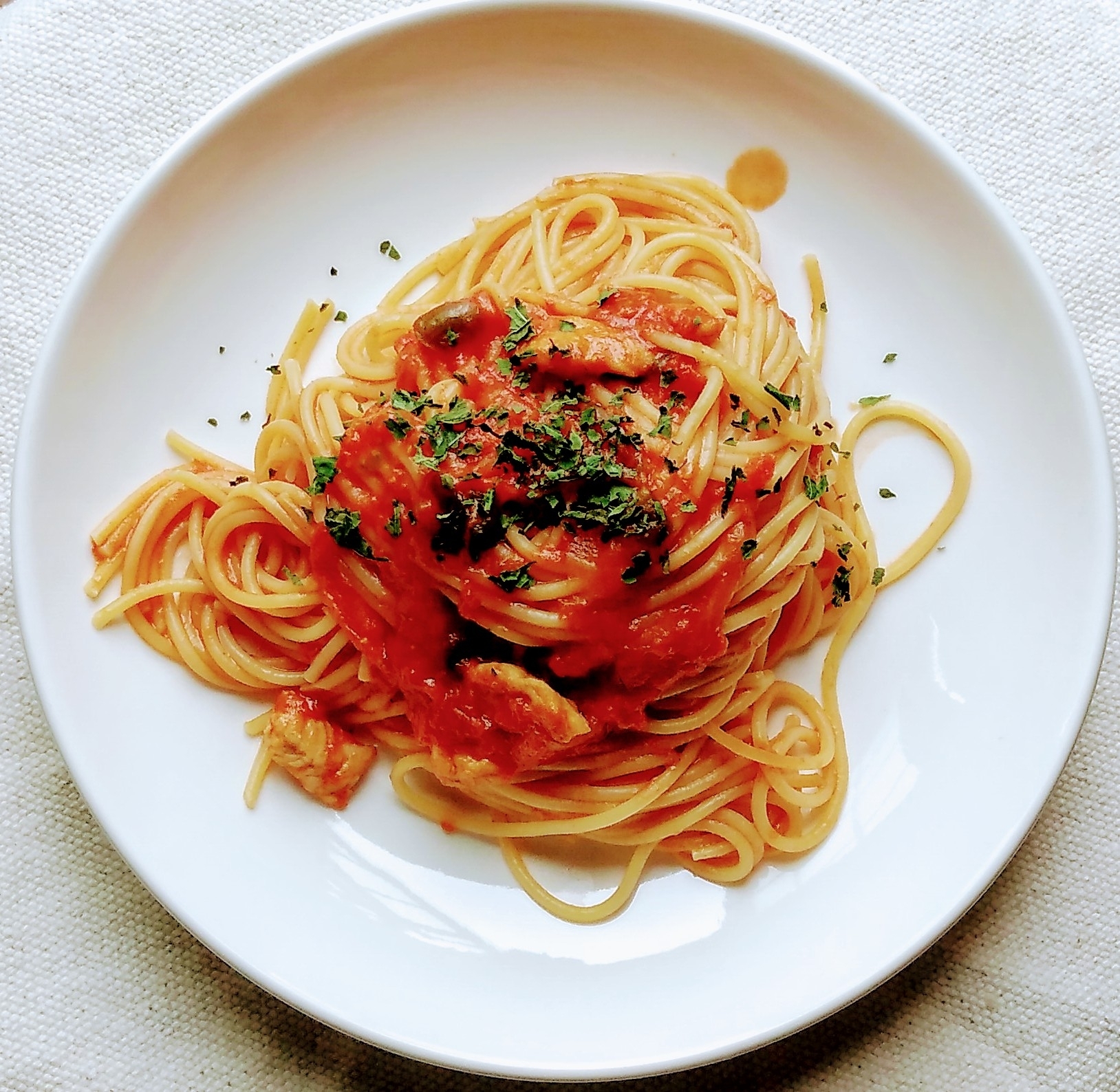 チキンとトマトのパスタ