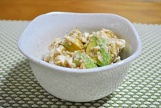 アボカドと豆腐の胡麻和え