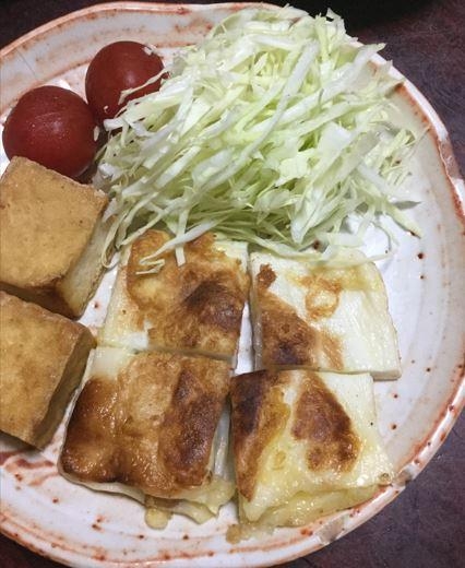 ハンペンの挟みチーズ焼き（玉ねぎ入り）