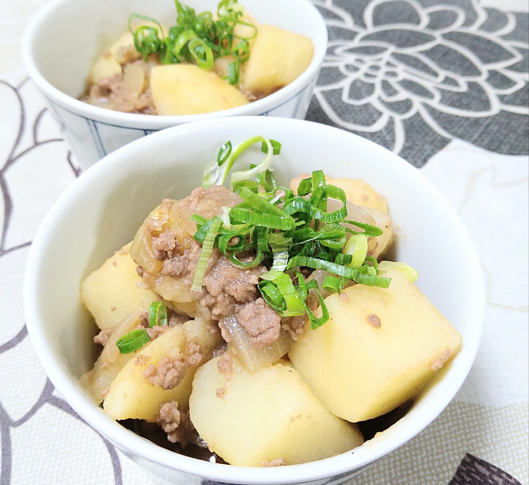 【牛ひき肉とじゃがいもの甘辛煮】簡単煮込むだけ