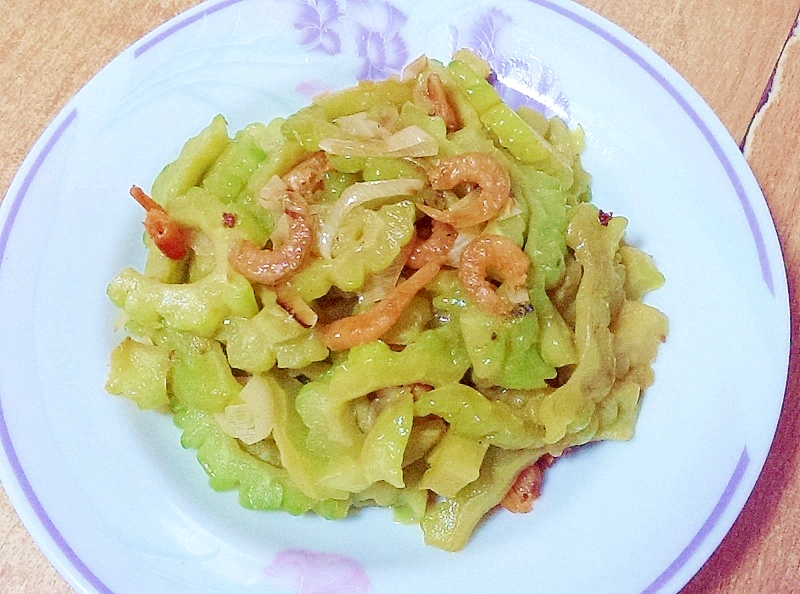 苦瓜と干しエビの炒め物