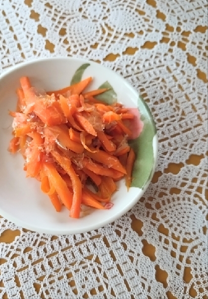 人参と鰹節の炒め物