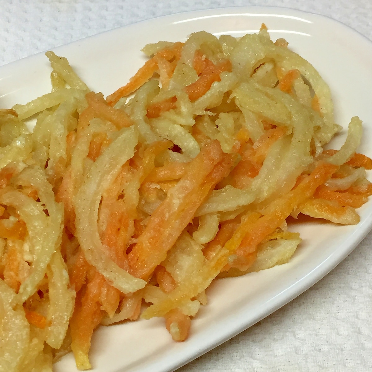 玉ねぎと人参のかき揚げ レシピ 作り方 By まかろん 楽天レシピ 玉ねぎと人参のかき揚げ レシピ 作り方 By まかろん 楽天レシピ