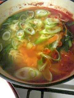 野菜たっぷり・辛いスープ