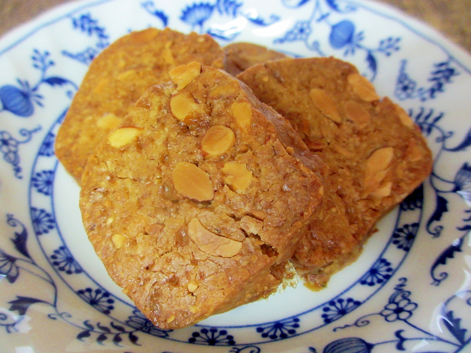 黒糖とアーモンドのアイスボックスクッキー レシピ 作り方 By Mococo05 楽天レシピ