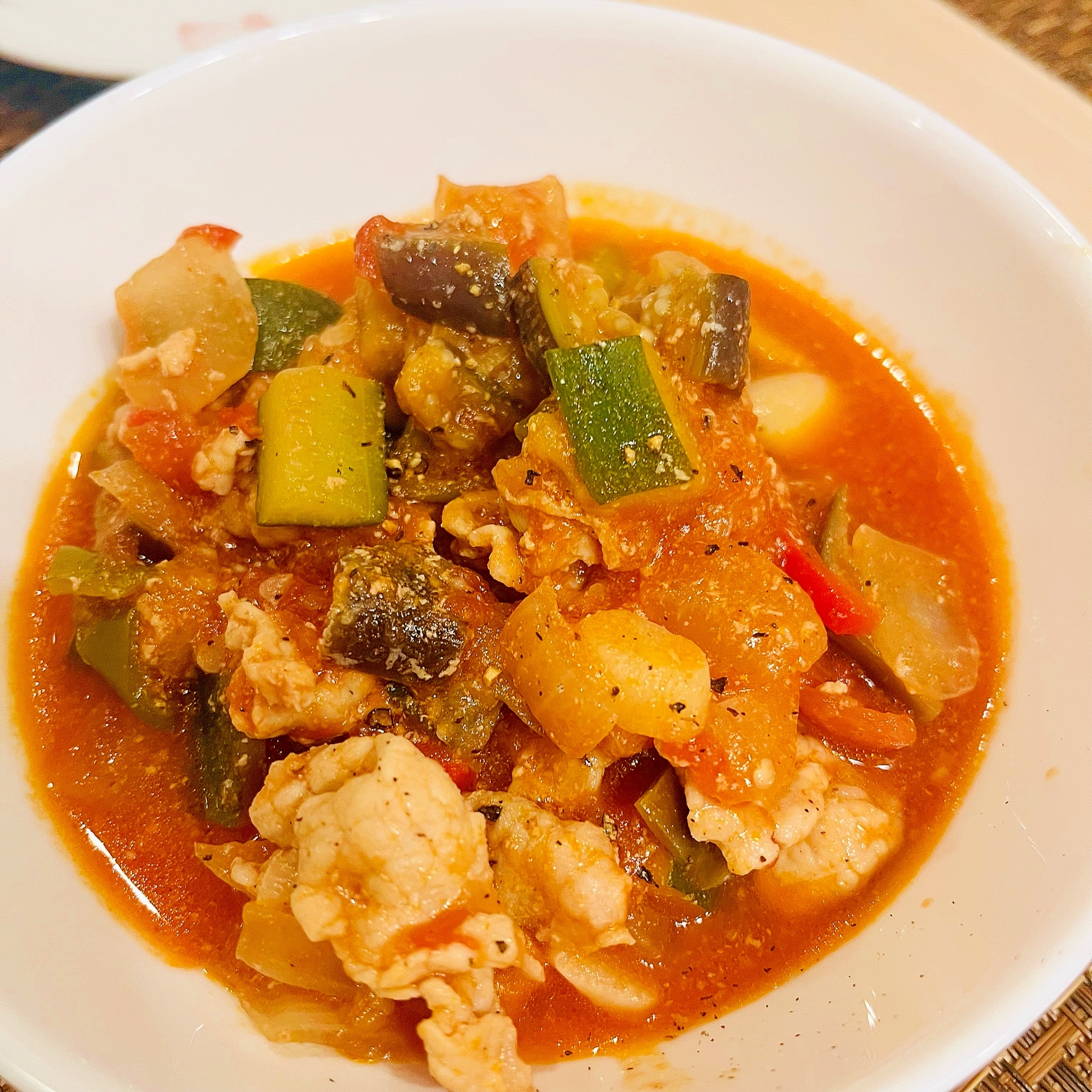 ★豚肉★夏野菜のトマト缶煮込み