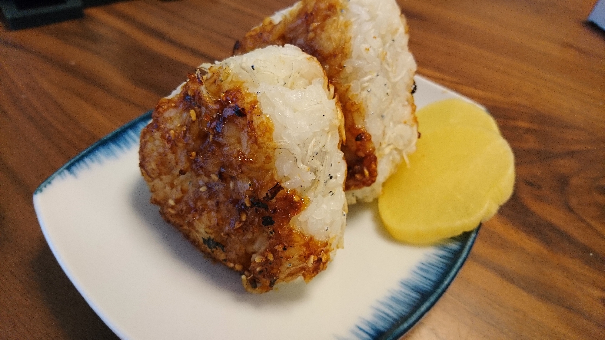 しらす入り焼き味噌おにぎり