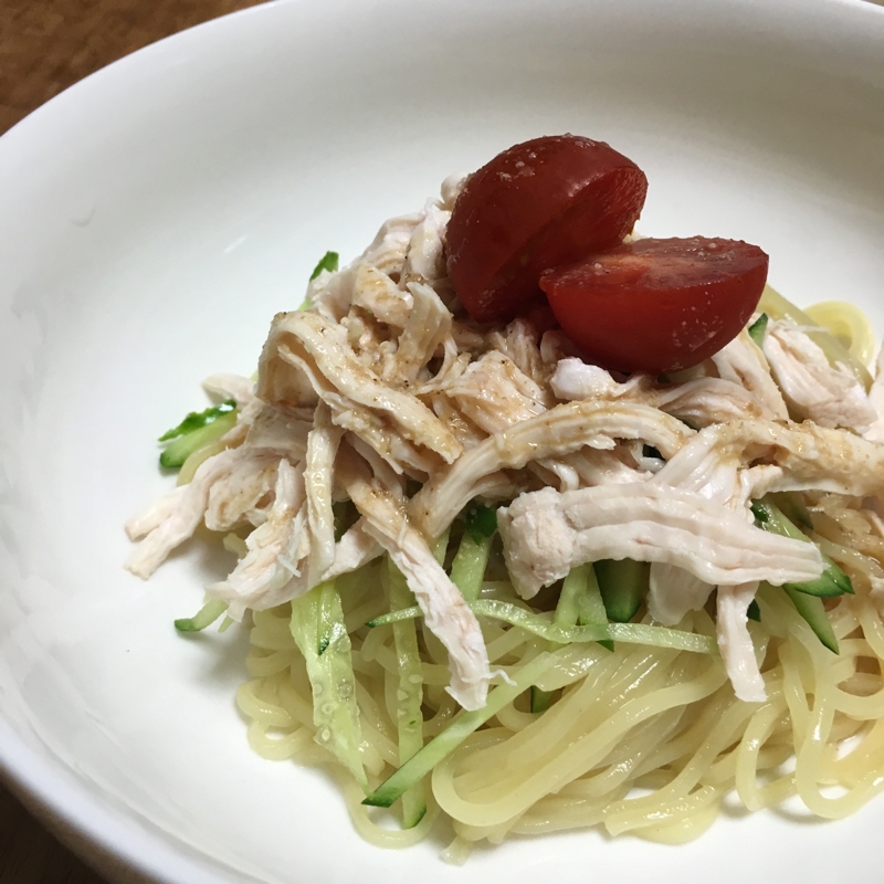 蒸し鶏冷麺