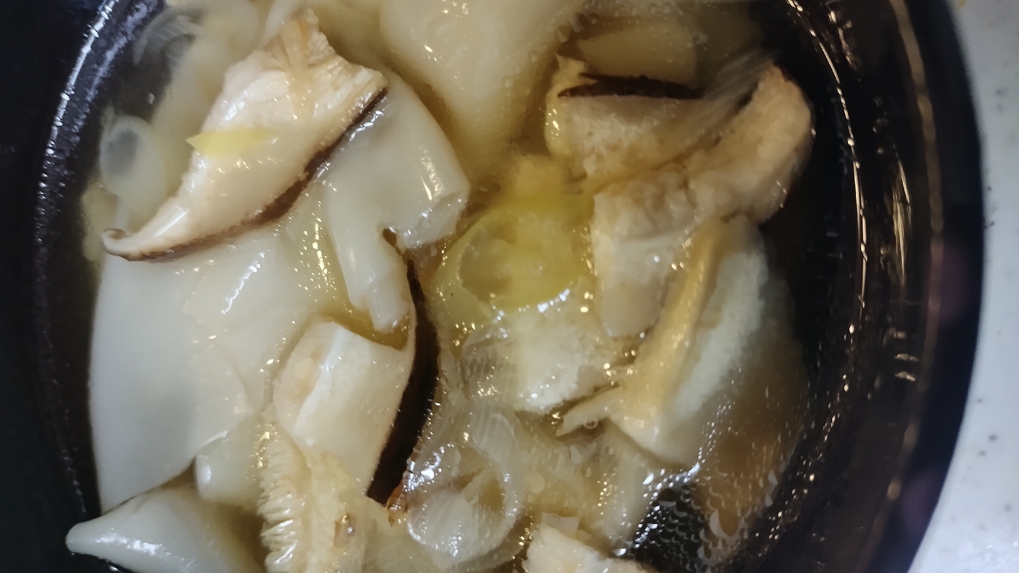干し椎茸と白ネギのワンタンのスープ