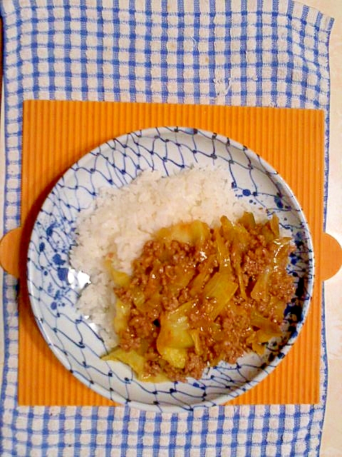 合挽き肉とキャベツのケチャップ丼♪