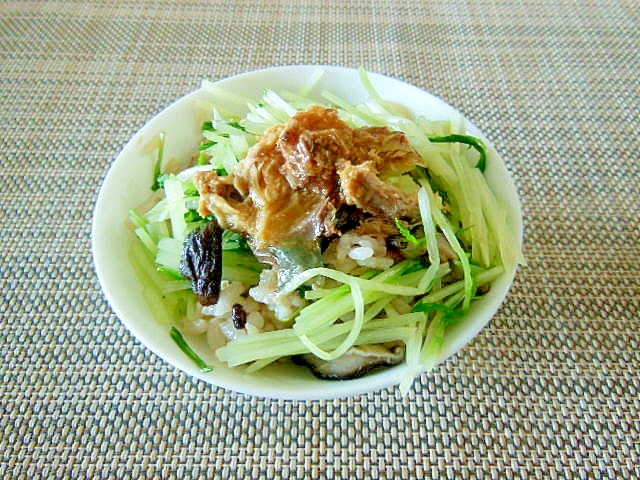 サバ水煮缶とゆで水菜とシイタケの雑穀ごはん丼♪