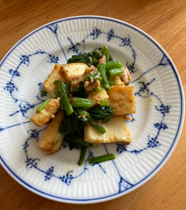 厚揚げとほうれん草、ツナのカレー炒め